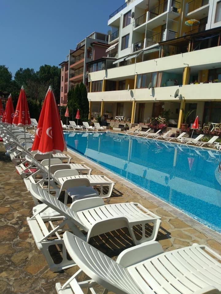 Blue Summer Sunny Beach Exterior photo